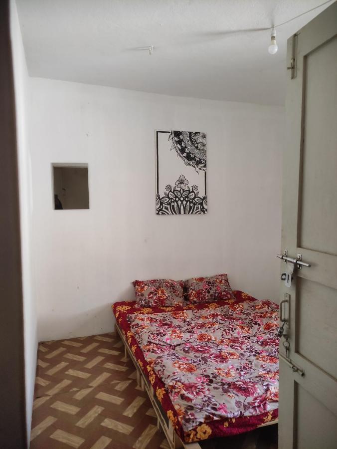 Laughing Buddha Guest House & Villa Kathmandu Bagian luar foto